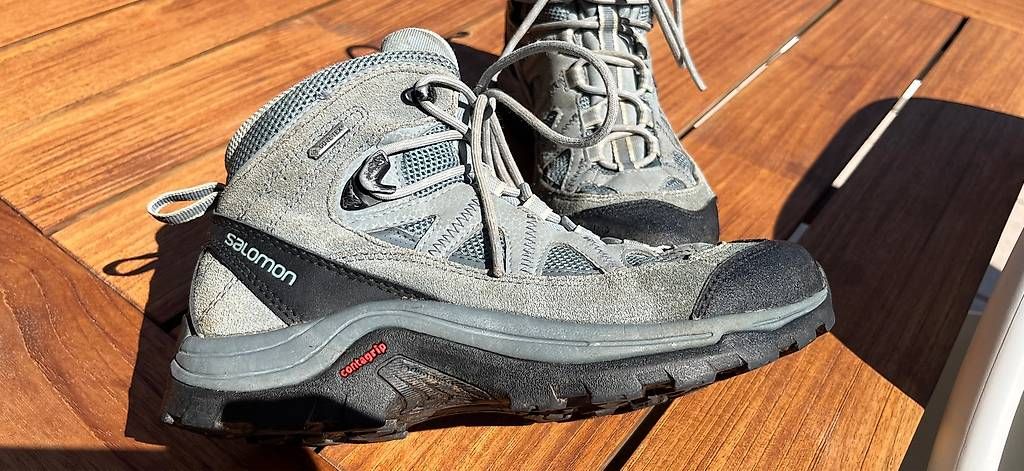 Damenschuhe: Wanderschuhe Salomon 37 Gore Tex – Gebraucht aus Kastanienbaum von pet_57dn 2