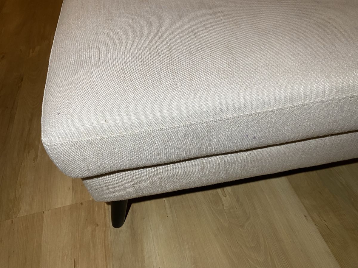 Divani: Weisses Sofa mit Hocker – Usato da Gipf-Oberfrick venduto da tim_2mkl 3