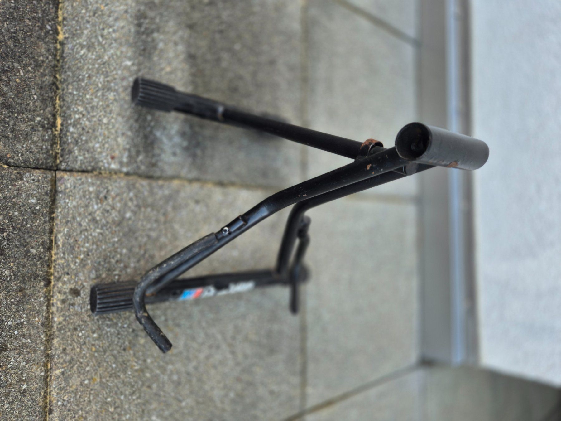 Supports pour instruments & partitions: Gitarrenständer – D'occasion à Diepoldsau par Kriskiz 1