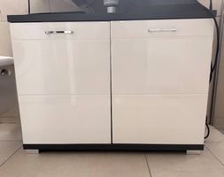 Waschbeckenunterschrank