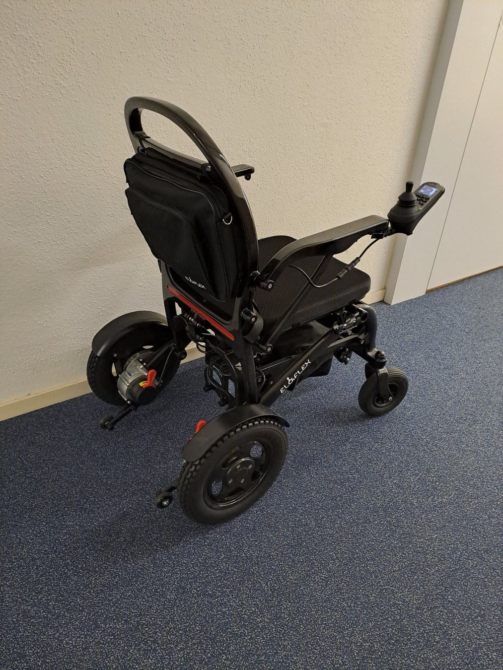 Sedie a rotelle: elektrischer Rollstuhl Eloflex C3 – Usato da Neuhausen am Rheinfall venduto da khitsch70 1