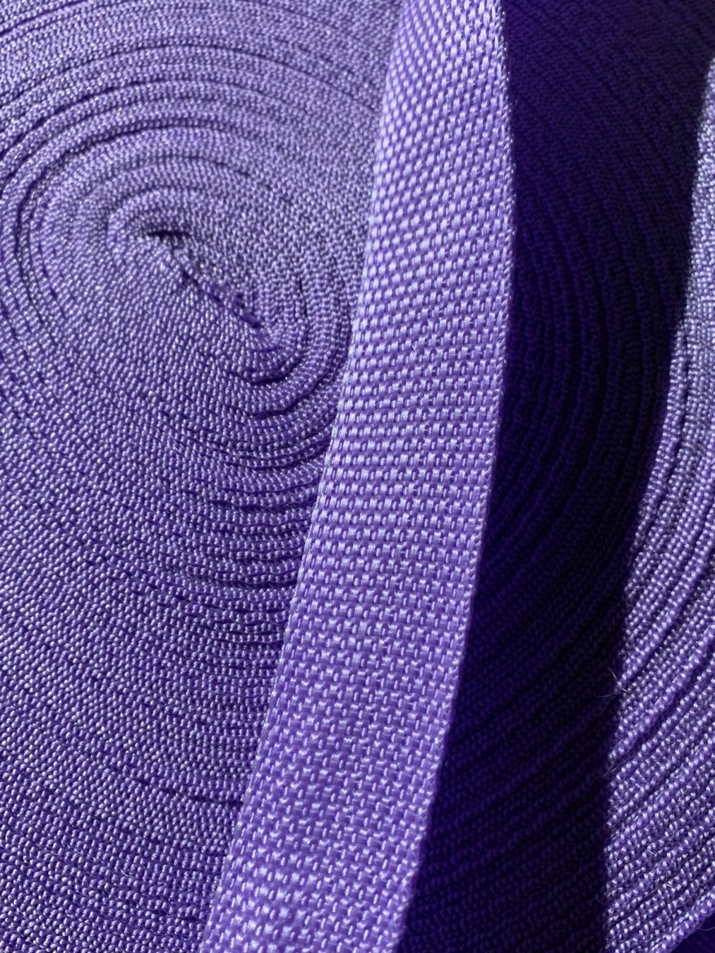 Nastri decorativi: 20 Meter Einfassband lila, 25mm breit – Nuovo (secondo la descrizione) da Worb venduto da farben20zauber