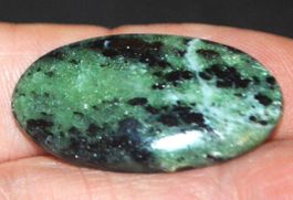 Cabochon L-9058 – Zoisit oval ca. 31x17mm