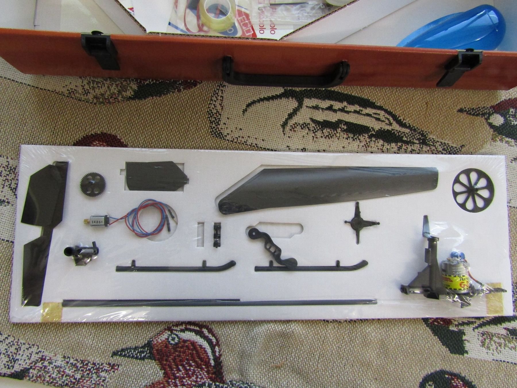 Kit di modellismo & Modellini statici: Modellhelikopter Ikarus ECO Piccolo Bausatz/Versand 12.- – Nuovo e nell'imballaggio originale da Wädenswil venduto da tome70 2