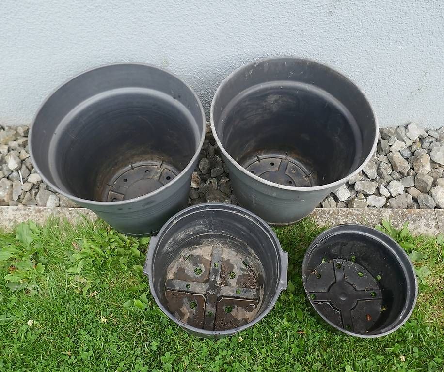 Blumentöpfe: Grosse Pflanztöpfe – Gebraucht aus Rotkreuz von jrg_lwn8 1