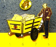 SBB BAHNPOST PTT SCHWEIZ PIN ENAMEL GOLDIG