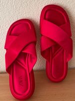 ZARA 40-40,5 /3cm Neu /NP80CHF Scharlachrote Seide