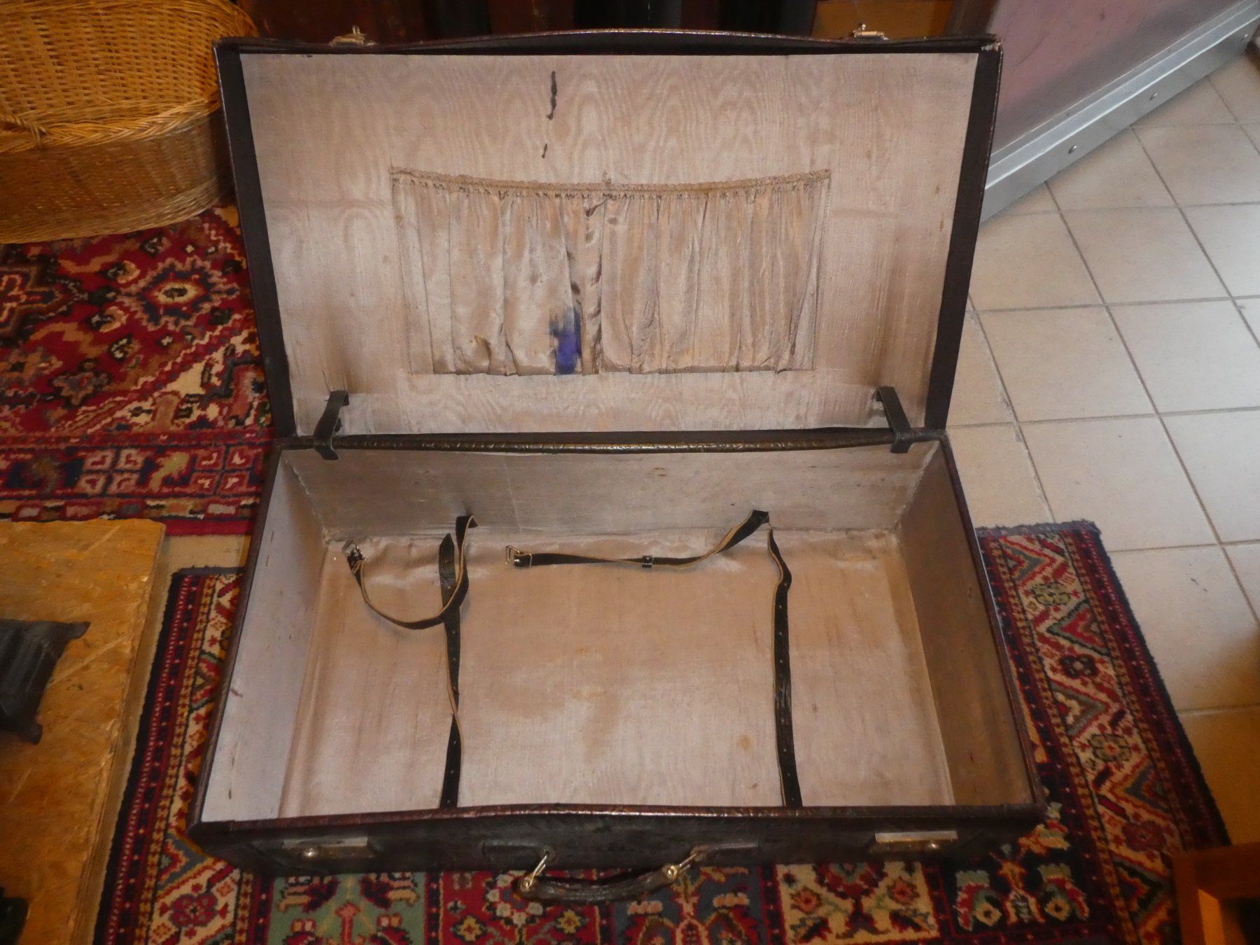 Valigie: Grosser  Koffer / Reisekoffer aus Leder – Usato da Chur venduto da Diversico2010 2