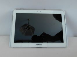 Samsung Tablet weiss, guter Zustand mit Hülle Defekt