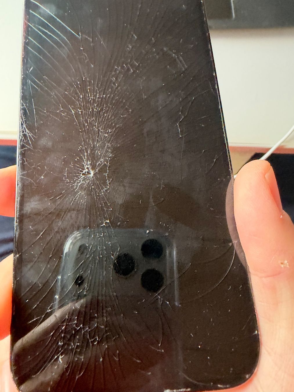 Apple Telefoni cellulari / Smartphones: Apple iPhone 14 Pro Max, schwarz 256GB - mit Displaybruch – Usato da Täuffelen venduto da Scheideg 2