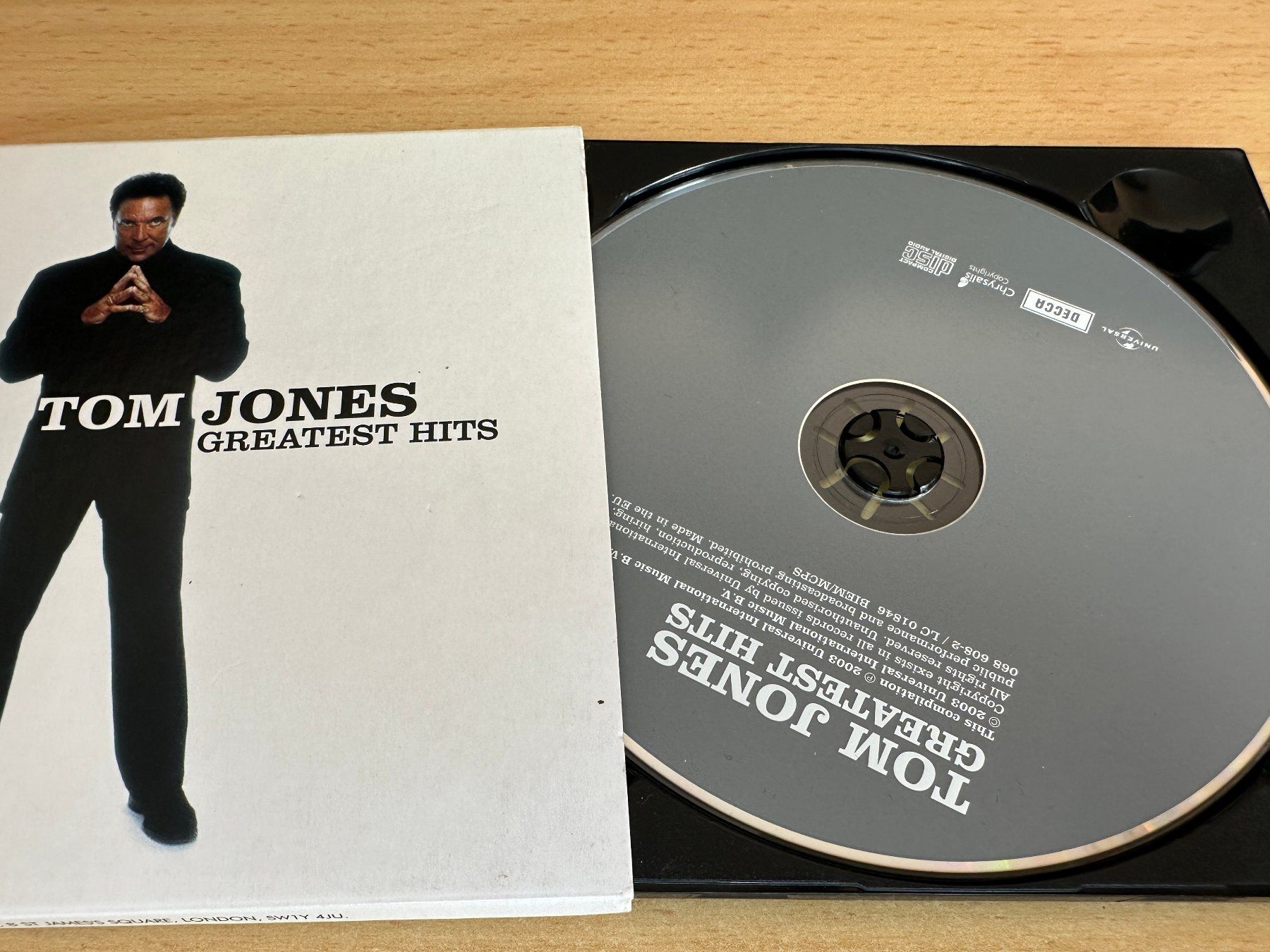 CD: Tom Jones – Greatest Hits – Usato da Rikon im Tösstal venduto da Alpenmutz 2