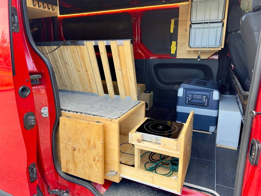 Veicoli da campeggio: Renault Trafic L2H1 Camper & Renntransporter – Usato da Wichtrach venduto da plaeve_7 3
