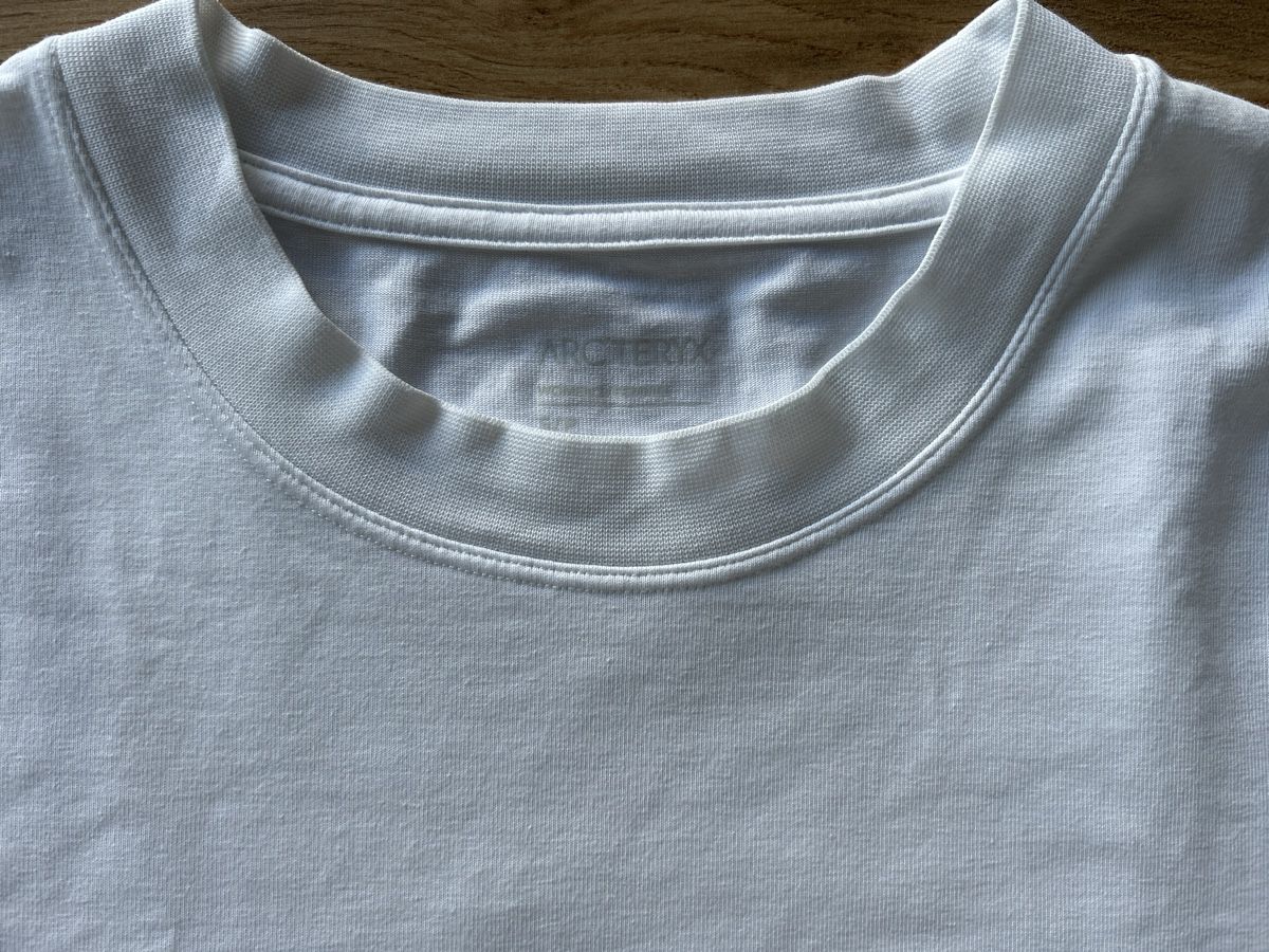 Arcteryx T-shirts: Arc'teryx Langarmshirt weiss – D'occasion à Engelberg par ejierfaijs 2