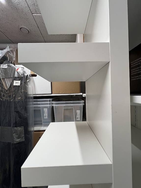 Ikea Scaffali: Ikea Wandregal , weiss – Usato da Stäfa venduto da swi7zer 1