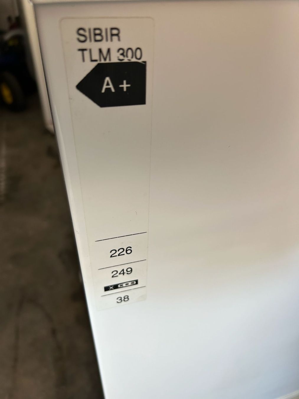 Congelatori: tiefkühltruhe Sibir  – Usato da Basel venduto da faz_hdd8 2