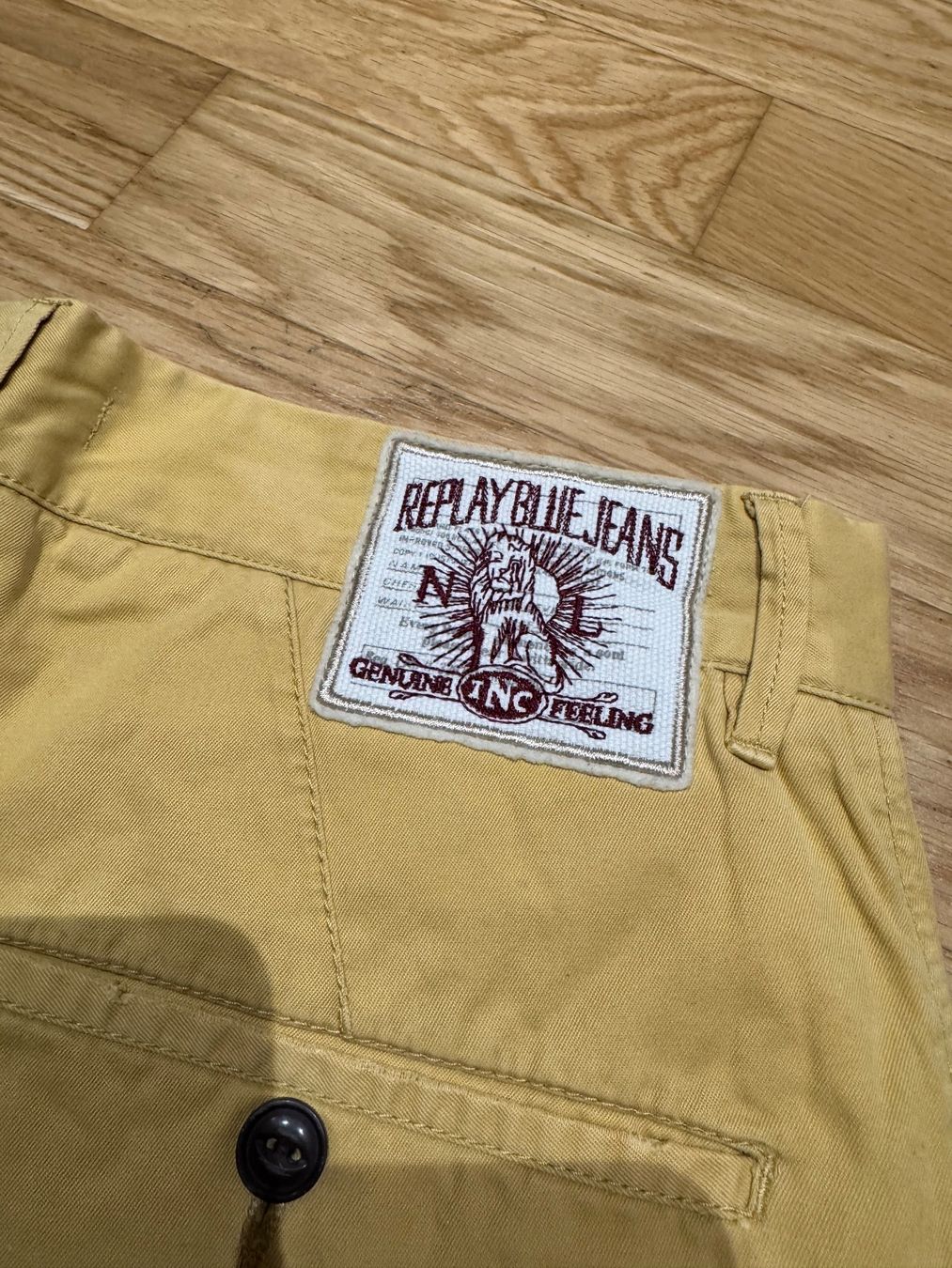 Replay Pantaloni: REPLAY Shorts Grösse 28 – Usato da Lyss venduto da taw1009 1