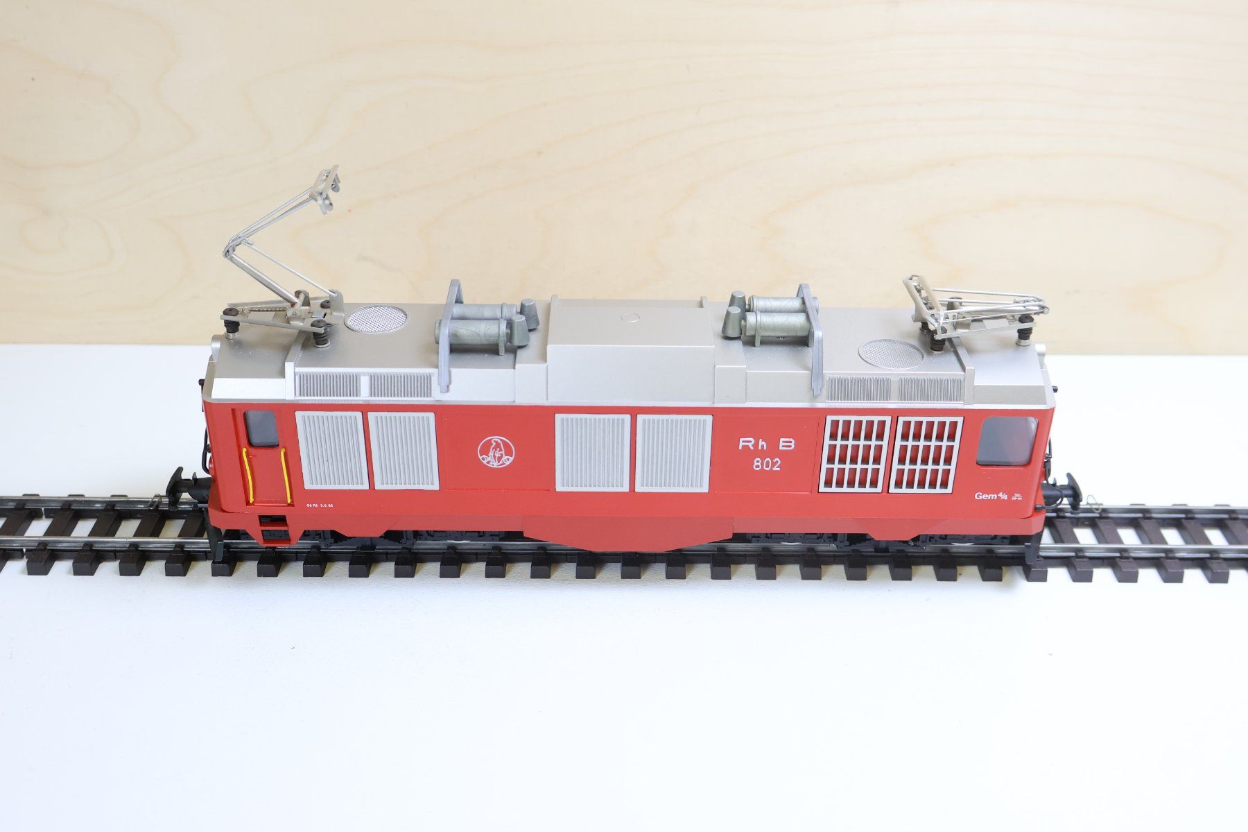Fama Modellini di ferrovie: FAMA Alpenbahn RhB 9560 Gem 4/4 E-Lok - 0m – Usato da Winterthur venduto da Monstera 4