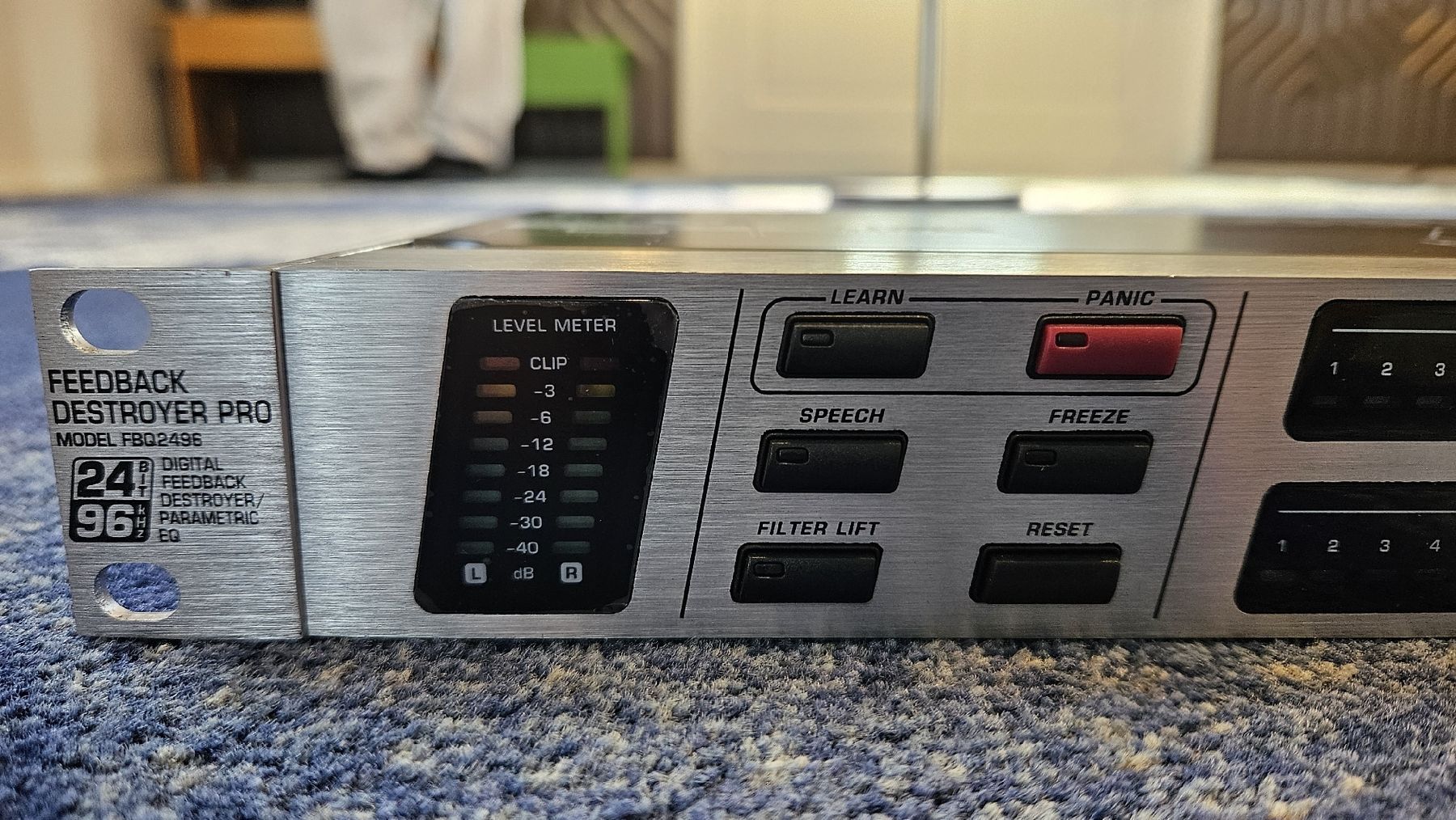 Behringer Equalizer: Feedback Destroyer Behringer FBQ2496 Pro gebrauchter Zustand – Neu (gemäss Beschreibung) aus Au ZH von muh_8zkn 2