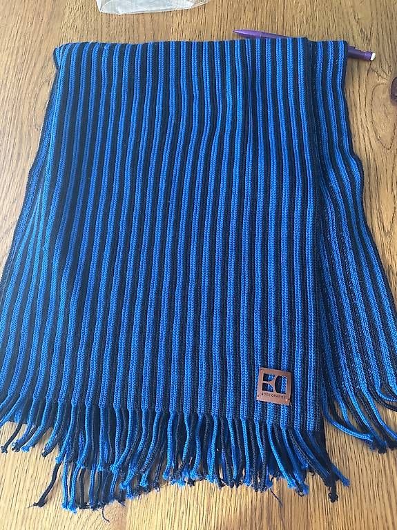 Sciarpe: Boss orange new scarf for men – Usato da zürich venduto da irinam