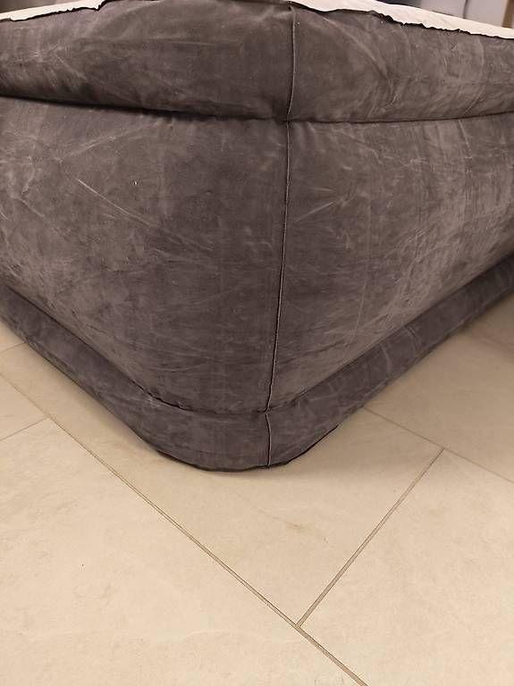 Matelas: Matelas gonflable 2 places – D'occasion à Châtelaine par fla_nk2q 1