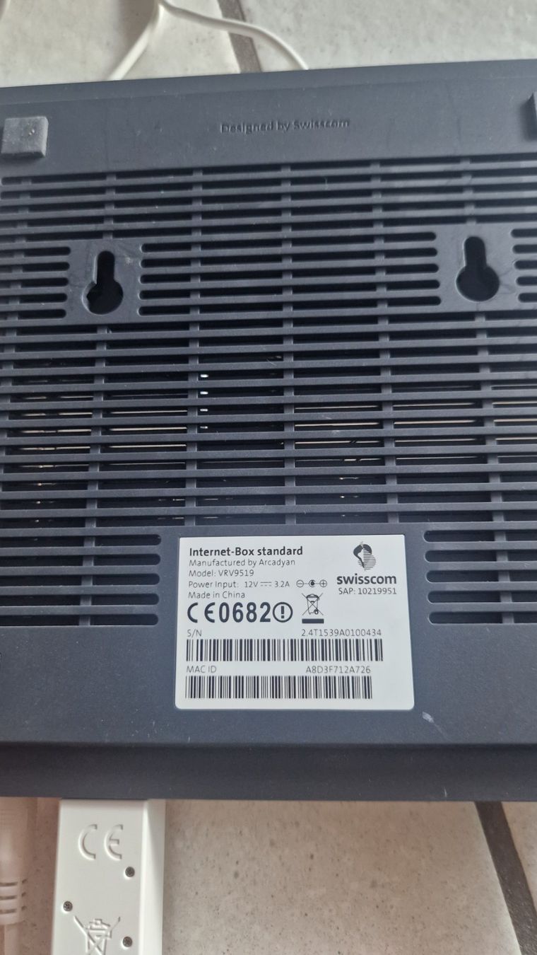 Swisscom Modem & Router: Internet-Box standard VR9519 Swisscom Router gebraucht – Usato da Nidau venduto da auktionspinguin 2