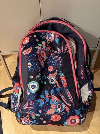 Schulrucksack Satch Blumenmuster blau rosa 