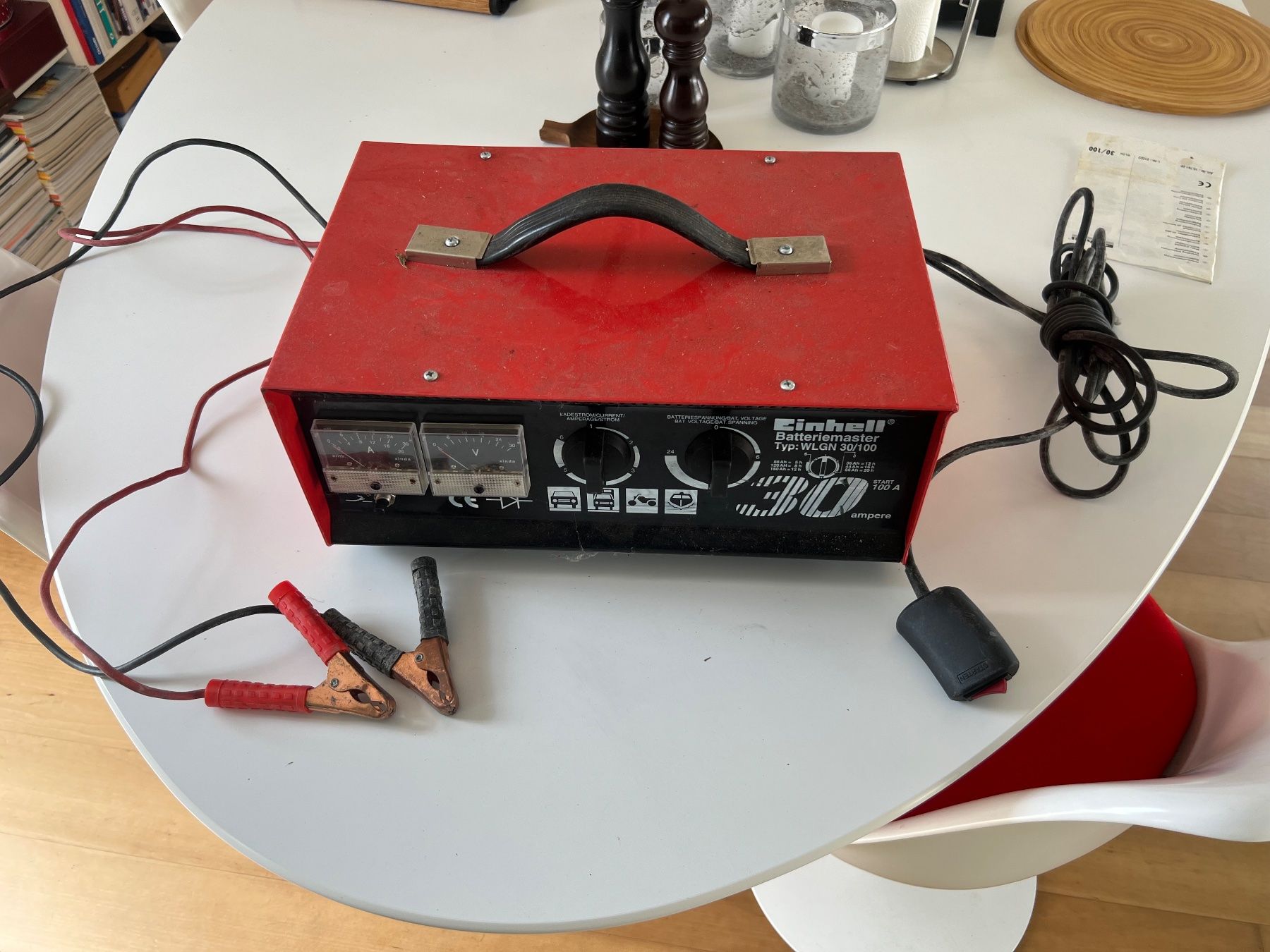 Einhell Chargeurs de batterie: Batterie Ladegerät Einhell 30/100 – D'occasion à Bottmingen par dan_dv62