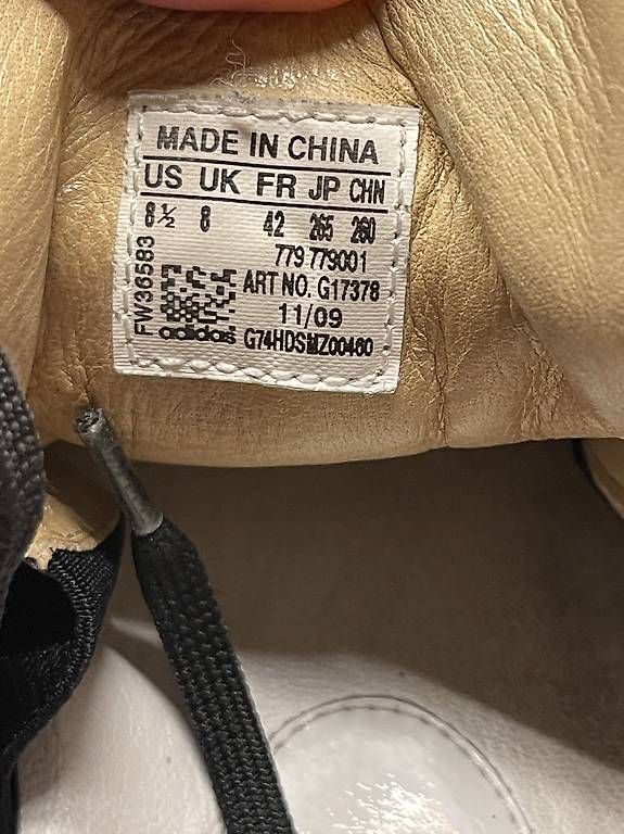 Herrenschuhe: Y-3 Sneaker  – Gebraucht aus Goldau von locherrogerio 2