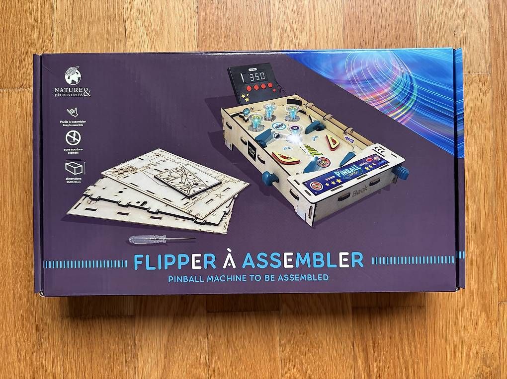 Flipperkästen: Flipper à assembler – Gebraucht aus Montreux von Space_koaster