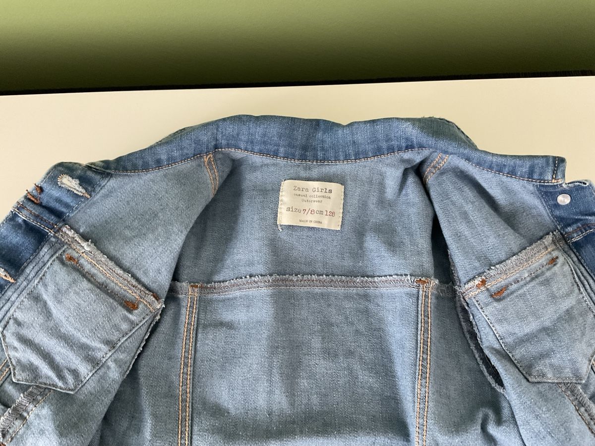 Zara Giacche & Cappotti: Jeans Jacke Mädchen Gr. 122/128 – Nuovo (secondo la descrizione) da Pfäffikon ZH venduto da Ben0707 2