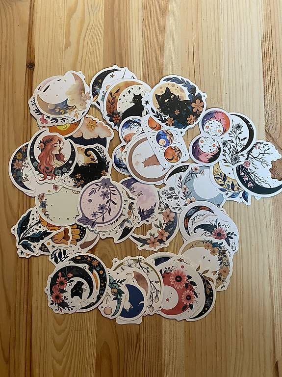 Aufkleber: Stickerset Mond und Katzen – Gebraucht aus Herisau von Flips0463