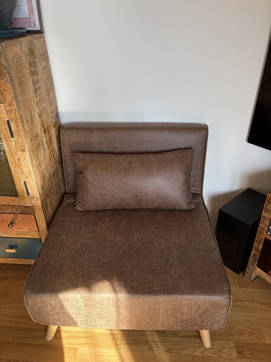 Sofas: Schlafsofa – Gebraucht aus Emmenbrücke von res_8kyl