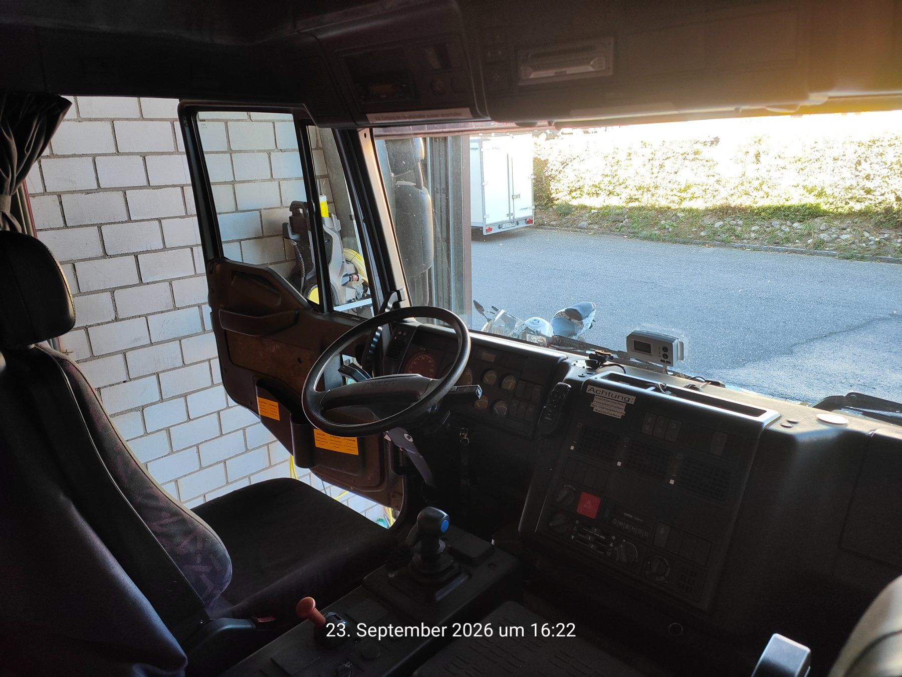 Iveco Lastwagen: Sattelschleper Iveco 440E – Gebraucht aus Aesch LU von Cubic 7