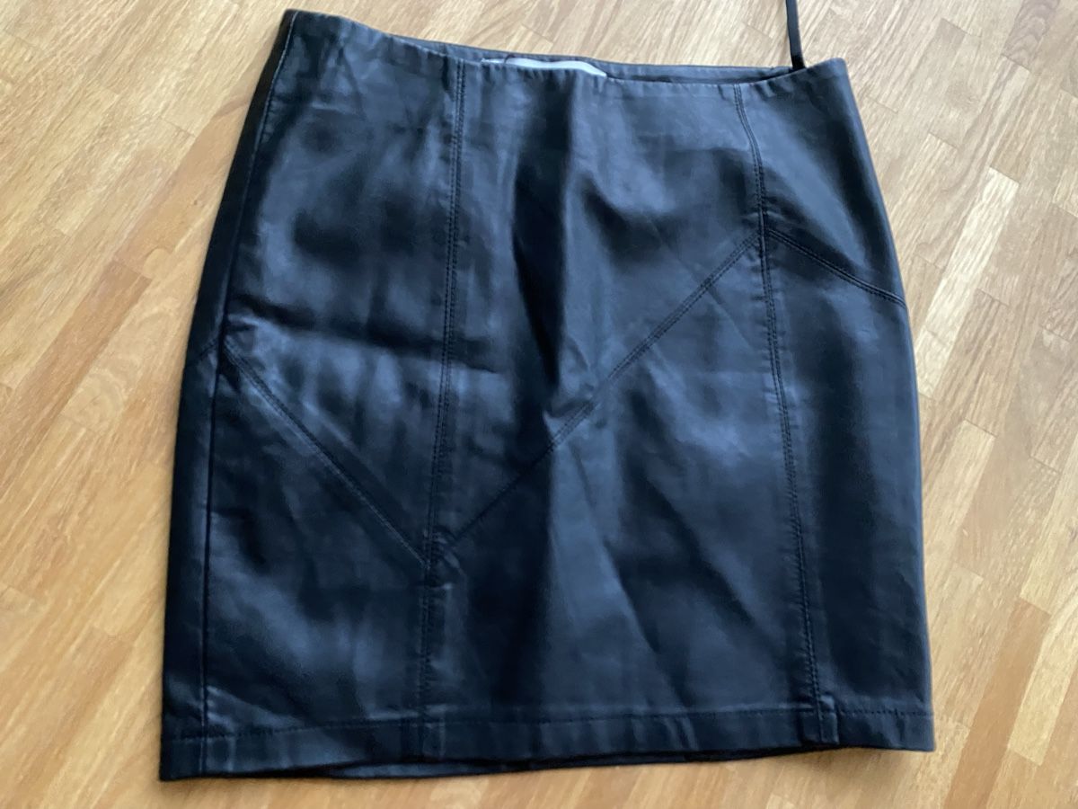 Röcke: NEU Mini Jupe Rock Kunstleder Gr. XS – Neu (gemäss Beschreibung) aus Winterthur von heart