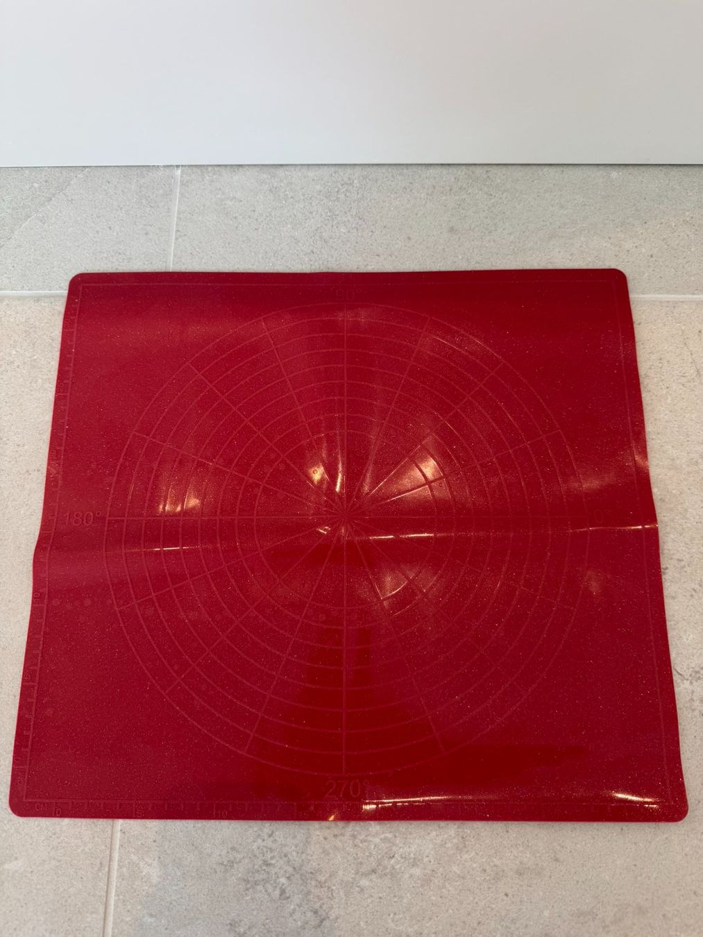 Elettrodomestici da cucina: Silikon-Backmatte rot mit Massskala (32.5cm) – Usato da Aarau Rohr venduto da HappyKoala