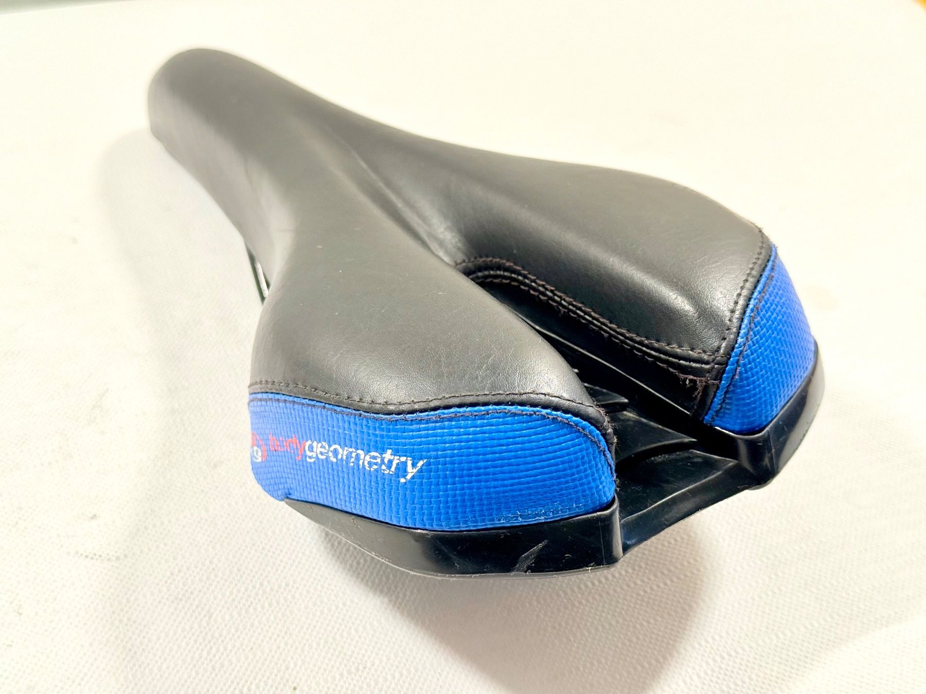 Specialized Pièces détachées: Specialized Body Geometry Leder saddle Sattel 2607 – D'occasion à Luzern par bikeandbeltcom 3