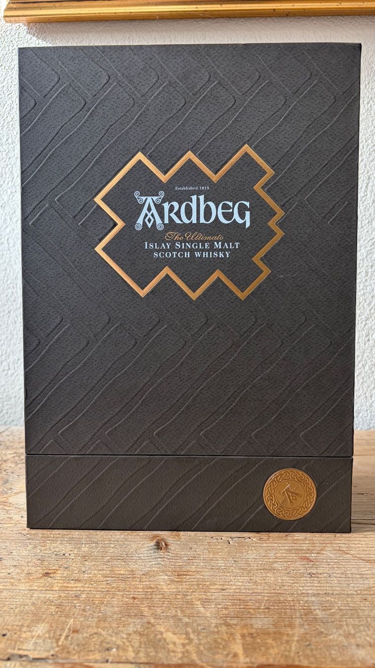 Ardbeg Bevande alcoliche: Single Malt Ardbeg Exploration Pack aus 2013 TOPZUSTAND – Usato da Stallikon venduto da felixmuster 3