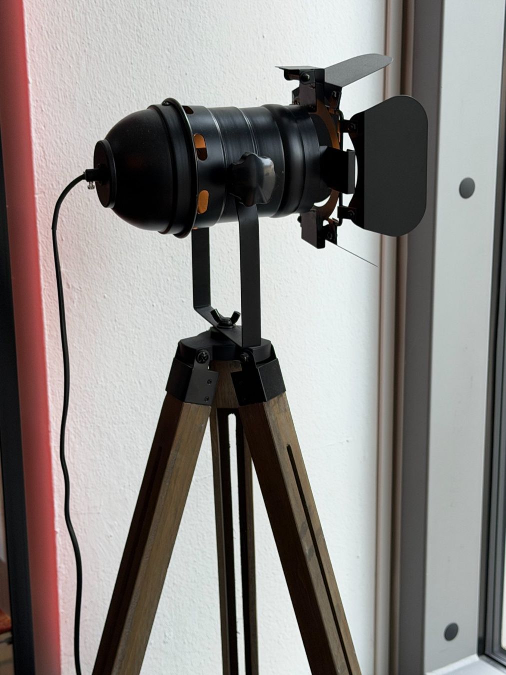 Lampade: Designer-Stehlampe im Filmstudio-Look – Usato da Olten venduto da antonio.troia