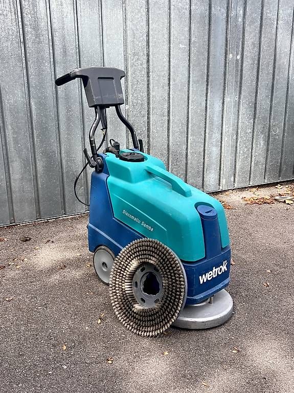 Wetrok Toutes les machines: Wetrok discomatic samba( taski cleanfix nilfisk numatic) – D'occasion à Birr par Numer-01