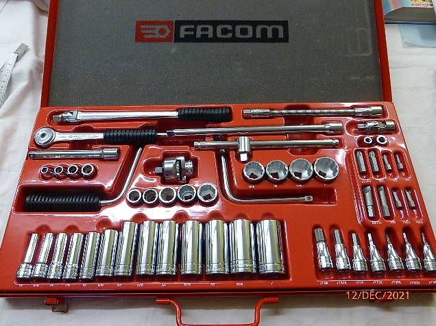 Tutti gli attrezzi: Coffret clés à tubes et douilles FACOM 1/4" à 1?? – Usato da vessy venduto da alainracine