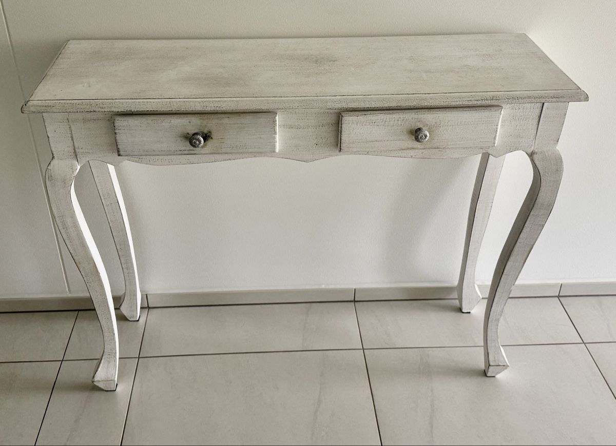 Loberon Tische: Shabby Chic Konsolentisch – Gebraucht aus Effretikon von Salmiakki