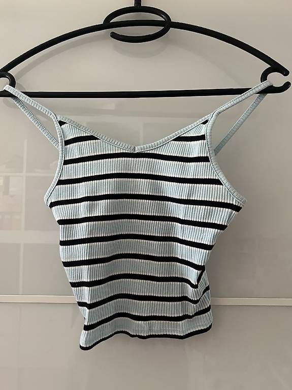 Top: Top hellblau, schwarz, weiss Grösse XS – Usato da Hochdorf venduto da lor_dk57