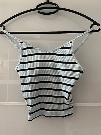Top hellblau, schwarz, weiss Grösse XS