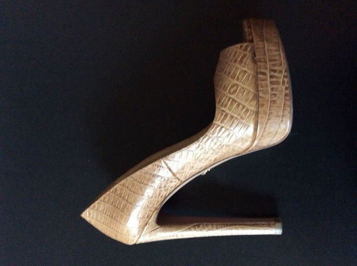 Scarpe da donna: Beige Prada Kalbsleder Pumps Gr. 40 – Nuovo (secondo la descrizione) da Lupfig venduto da Angel17 3