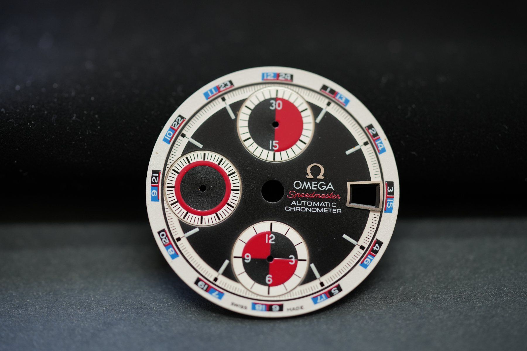 Omega Uhren: Omega Speedmaster Cadran "Casino" – Gebraucht aus Faoug von Bruce_Wayne23