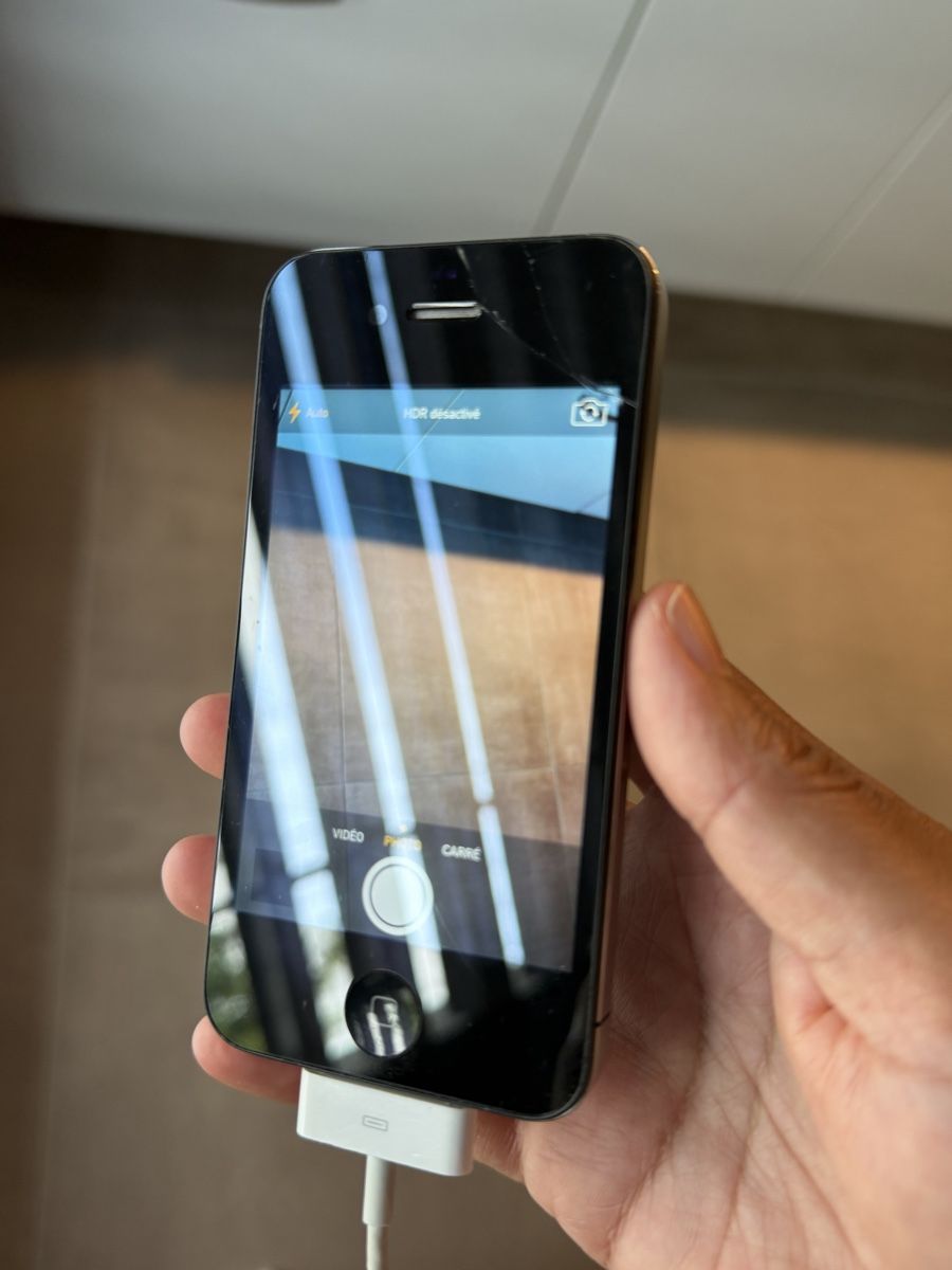 Apple Portables: iPhone Vintage – D'occasion à Sorens par purpureta 1