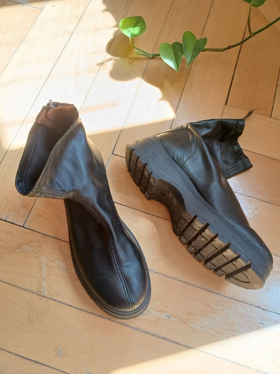 Damenschuhe: Bottines noires en similicuir – Neu (gemäss Beschreibung) aus La Chaux-de-Fonds von offnoise 1