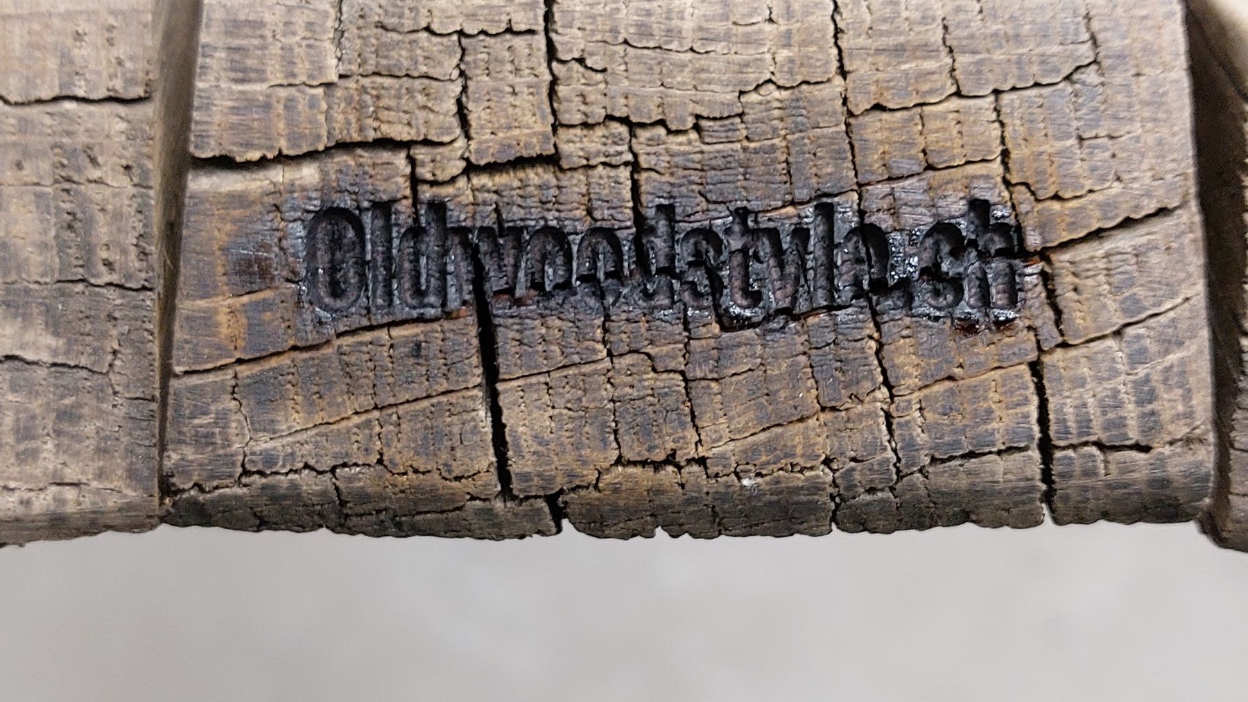 Uhren: Uhr aus Eichenfass-Dauben, Altholz Eiche – Neu und originalverpackt aus Egnach von Oldwoodstyle 3