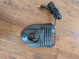 Bosch Ladegerät AL 1115 CV 3,6V-10,8V gebraucht schwarz