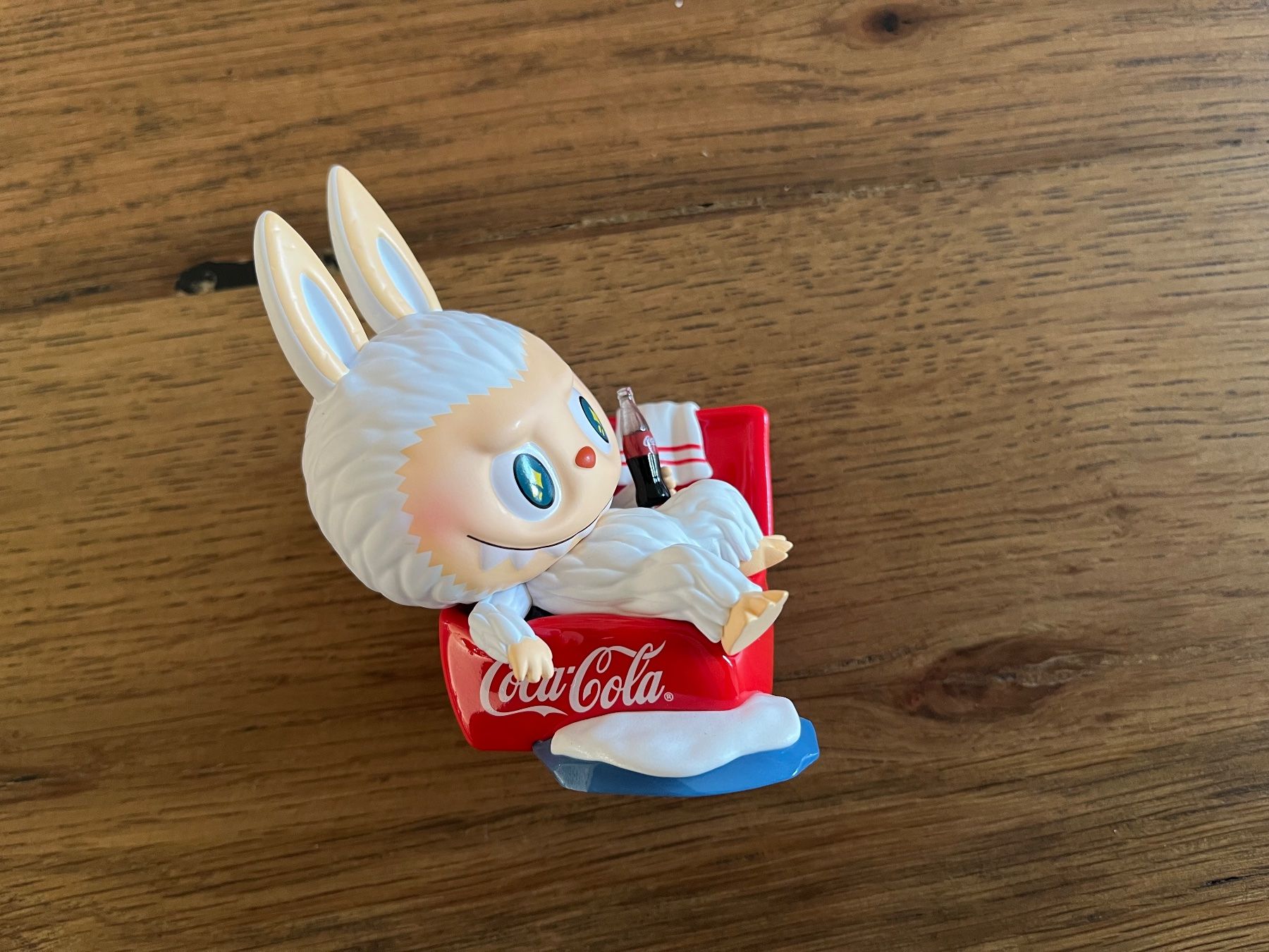 Pop Mart Figuren: Labubu The Monsters Coca-Cola Series Figur Special Sofa – Neu (gemäss Beschreibung) aus Basel von elfeli81 1